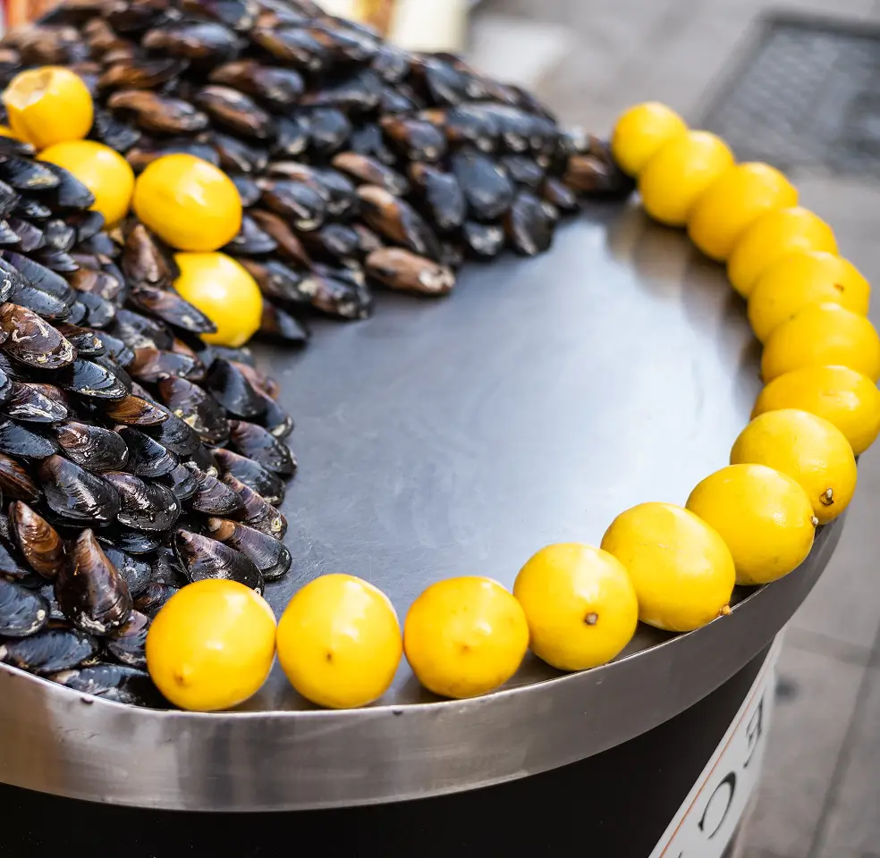 Street Food in Istanbul: Fast, Flavorful & Iconic
