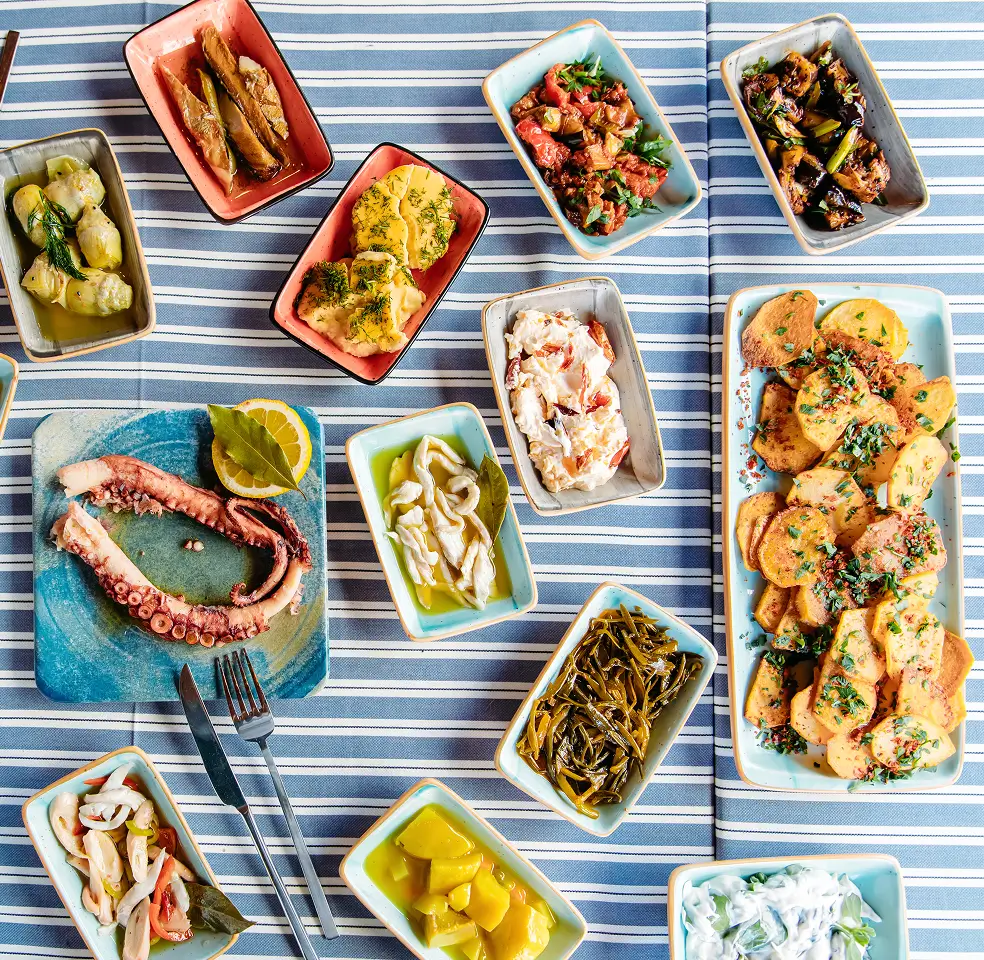 Istanbul Meyhane Culture: Food, Rakı & Soul